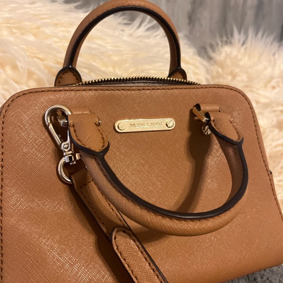 Michael Kors purse - Picture 5 of 7